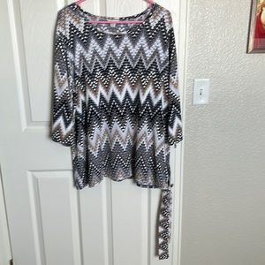 Cato plus 18/20 woman’s top cute side sash and geometric design 3/4 sleeve